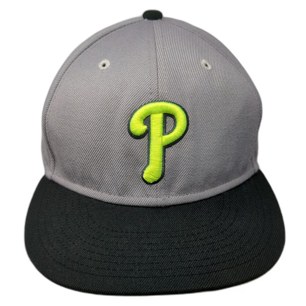 Nike Philadelphia Phillies MLB Snapback Hat Gray Yellow Black One Size Flat Bill